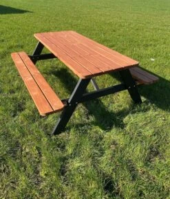 Goedkopepicknicktafels.nl | Zwart Bruine XL Picknicktafel Bruno | Tuintafel 6 Persoons | Bruin Zwart Gespoten Gedroogd Grenen Hout! -Tuinartikelen Winkel 1021x1200