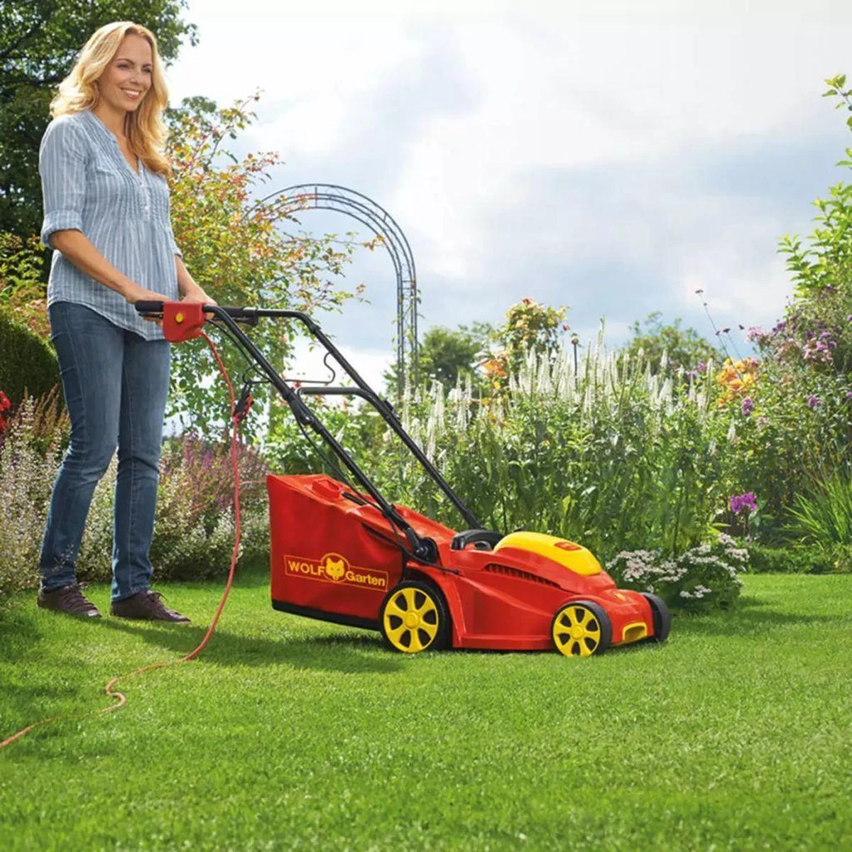 WOLF-Garten A 340 E Elektrische Grasmaaier - 1400 W - 34 Cm Maaibreedte - 30 Liter Opvangbak - Centrale Hoogte-instelling 9 WOLF-Garten A 340 E Elektrische Grasmaaier - 1400 W - 34 Cm Maaibreedte - 30 Liter Opvangbak - Centrale Hoogte-instelling - Image 9