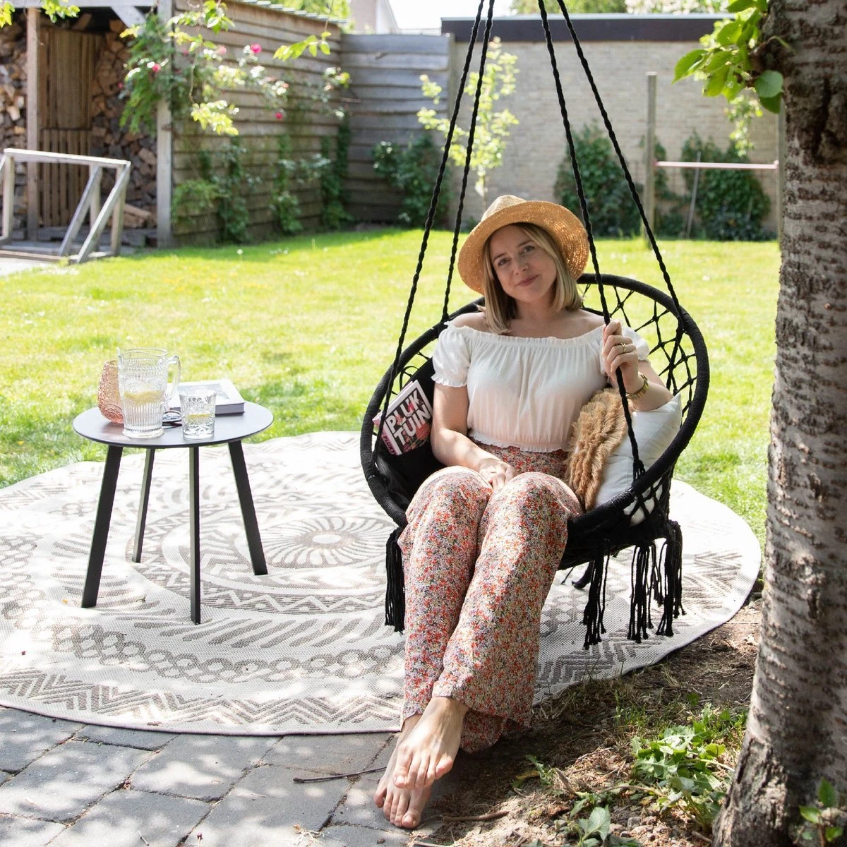 Vita5 Macramé Hangstoel - Voor Binnen En Buiten - Zonder Standaard - Incl. Kussen, Boekenvak En Beschermhoes - Tot 150kg - Zwart 10 Vita5 Macramé Hangstoel - Voor Binnen En Buiten - Zonder Standaard - Incl. Kussen, Boekenvak En Beschermhoes - Tot 150kg - Zwart - Image 10