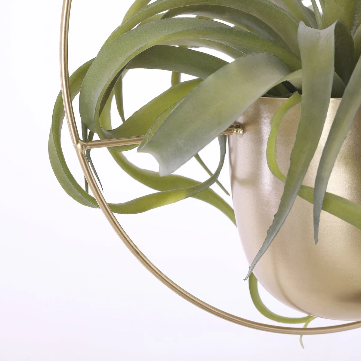 Mica Decorations Dexter Bloempot Wand - L34 X B14 X H34 Cm - Goud 2 Mica Decorations Dexter Bloempot Wand - L34 X B14 X H34 Cm - Goud - Image 2