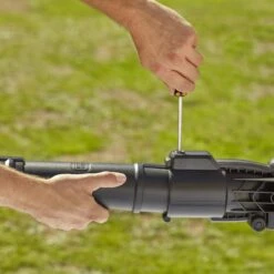 Black & Decker BLACK+DECKER BEBLV301 Bladblazer - Blaas En Zuigfunctie - Rugzak Als Opvangzak 18 Black & Decker BLACK+DECKER BEBLV301 Bladblazer - Blaas En Zuigfunctie - Rugzak Als Opvangzak -Tuinartikelen Winkel 1200x1200 848