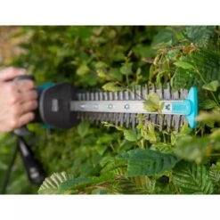 GARDENA - EasyCut 420/45 - Heggenschaar (gemotoriseerd) - Meslengte 45cm - Tandmes Opening 18mm 11 GARDENA - EasyCut 420/45 - Heggenschaar (gemotoriseerd) - Meslengte 45cm - Tandmes Opening 18mm -Tuinartikelen Winkel 1200x1200 979