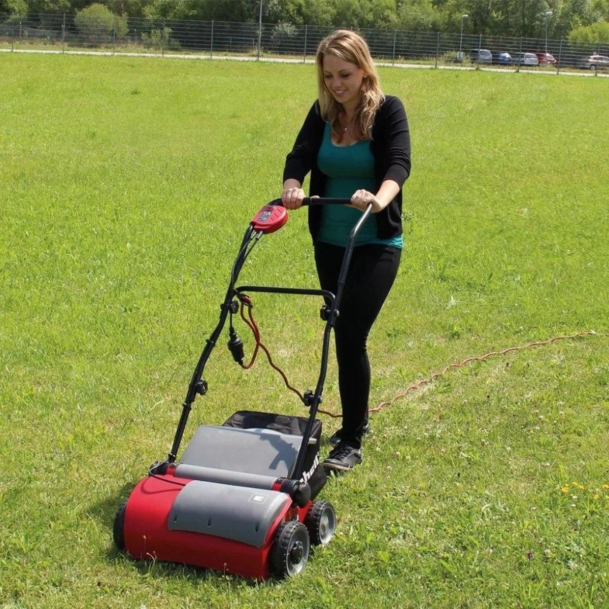 Einhell Verticuteerder En Beluchter RG-SA 1433 (1400 W - 33 Cm Werkbreedte - 3-voudige Hoogteverstelling - 28 L - Aanbevolen Voor Oppervlaktes Tot 400 M²) 12 Einhell Verticuteerder En Beluchter RG-SA 1433 (1400 W - 33 Cm Werkbreedte - 3-voudige Hoogteverstelling - 28 L - Aanbevolen Voor Oppervlaktes Tot 400 M²) - Image 12