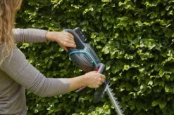 GARDENA - ComfortCut 50/18V-P4A Ready-To-Use Set - Heggenschaar 21 GARDENA - ComfortCut 50/18V-P4A Ready-To-Use Set - Heggenschaar -Tuinartikelen Winkel 1200x799 89