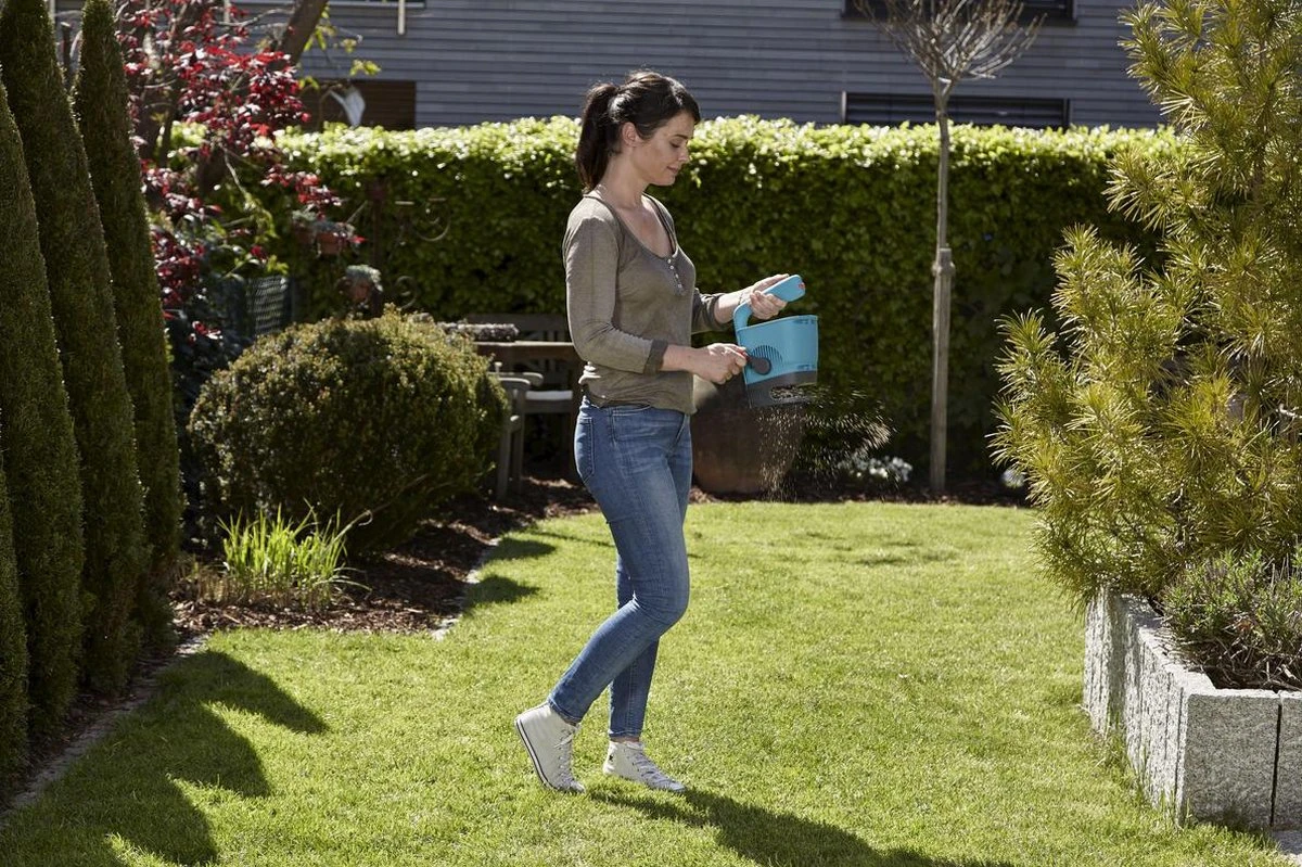 GARDENA - Handstrooier M - Strooikar- 100m2 - 1.8 Liter 4 GARDENA - Handstrooier M - Strooikar- 100m2 - 1.8 Liter - Image 4