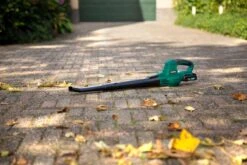 VONROC Accu Bladblazer – VPower 20V – 2 Standen – Max. Blaassnelheid 190km/u – Incl. Accu En Oplader -Tuinartikelen Winkel 1200x800 245