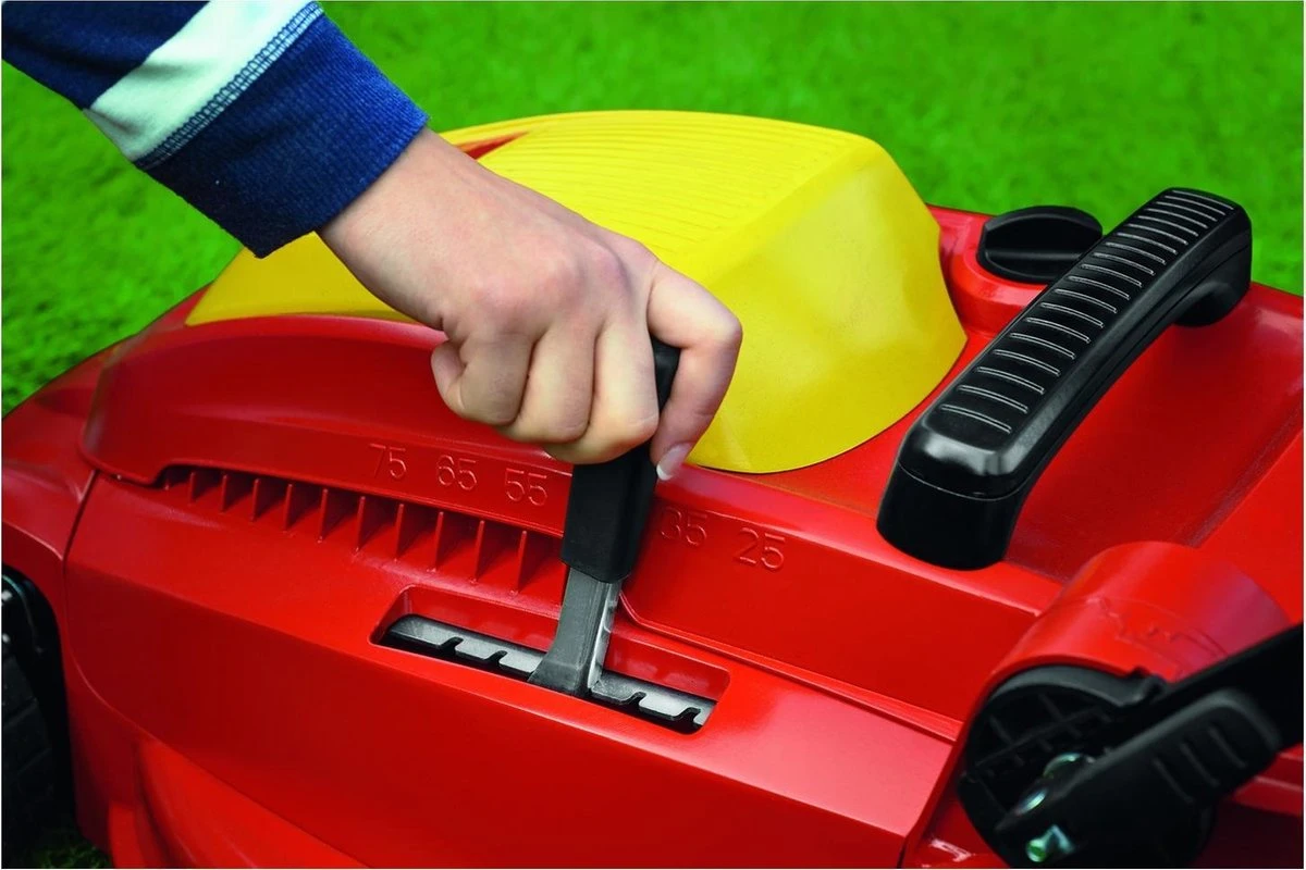 WOLF-Garten A 340 E Elektrische Grasmaaier - 1400 W - 34 Cm Maaibreedte - 30 Liter Opvangbak - Centrale Hoogte-instelling 13 WOLF-Garten A 340 E Elektrische Grasmaaier - 1400 W - 34 Cm Maaibreedte - 30 Liter Opvangbak - Centrale Hoogte-instelling - Image 13