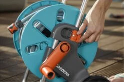 GARDENA - AquaRoll CleverRoll S Set Slangenwagen - Incl. 20 M Slang - Maximaal 40 M Opbergcapaciteit -Tuinartikelen Winkel 1200x800 452