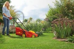 WOLF-Garten A 340 E Elektrische Grasmaaier - 1400 W - 34 Cm Maaibreedte - 30 Liter Opvangbak - Centrale Hoogte-instelling 39 WOLF-Garten A 340 E Elektrische Grasmaaier - 1400 W - 34 Cm Maaibreedte - 30 Liter Opvangbak - Centrale Hoogte-instelling -Tuinartikelen Winkel 1200x801 20