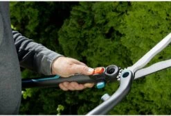 GARDENA - 2 In 1 EnergyCut Heggenschaar - 2.5x Meer Kracht - Totale Lengte 60 Cm -Tuinartikelen Winkel 1200x813 2