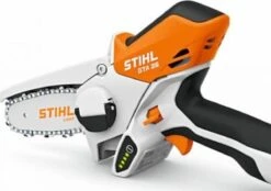 Stihl Accu Mini Kettingzaag SET - Snoeischaar - Snoeizaag - Hand Kettingzaag - Professioneel- Hovenier- Tuinman -Tuinartikelen Winkel 1200x847 3