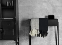 Gusta - Plantenbak - Zwart - 58x18x63cm -Tuinartikelen Winkel 1200x870 11