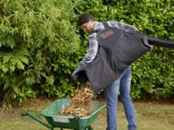 Black & Decker BLACK+DECKER BEBLV301 Bladblazer - Blaas En Zuigfunctie - Rugzak Als Opvangzak 22 Black & Decker BLACK+DECKER BEBLV301 Bladblazer - Blaas En Zuigfunctie - Rugzak Als Opvangzak -Tuinartikelen Winkel 1200x900 32