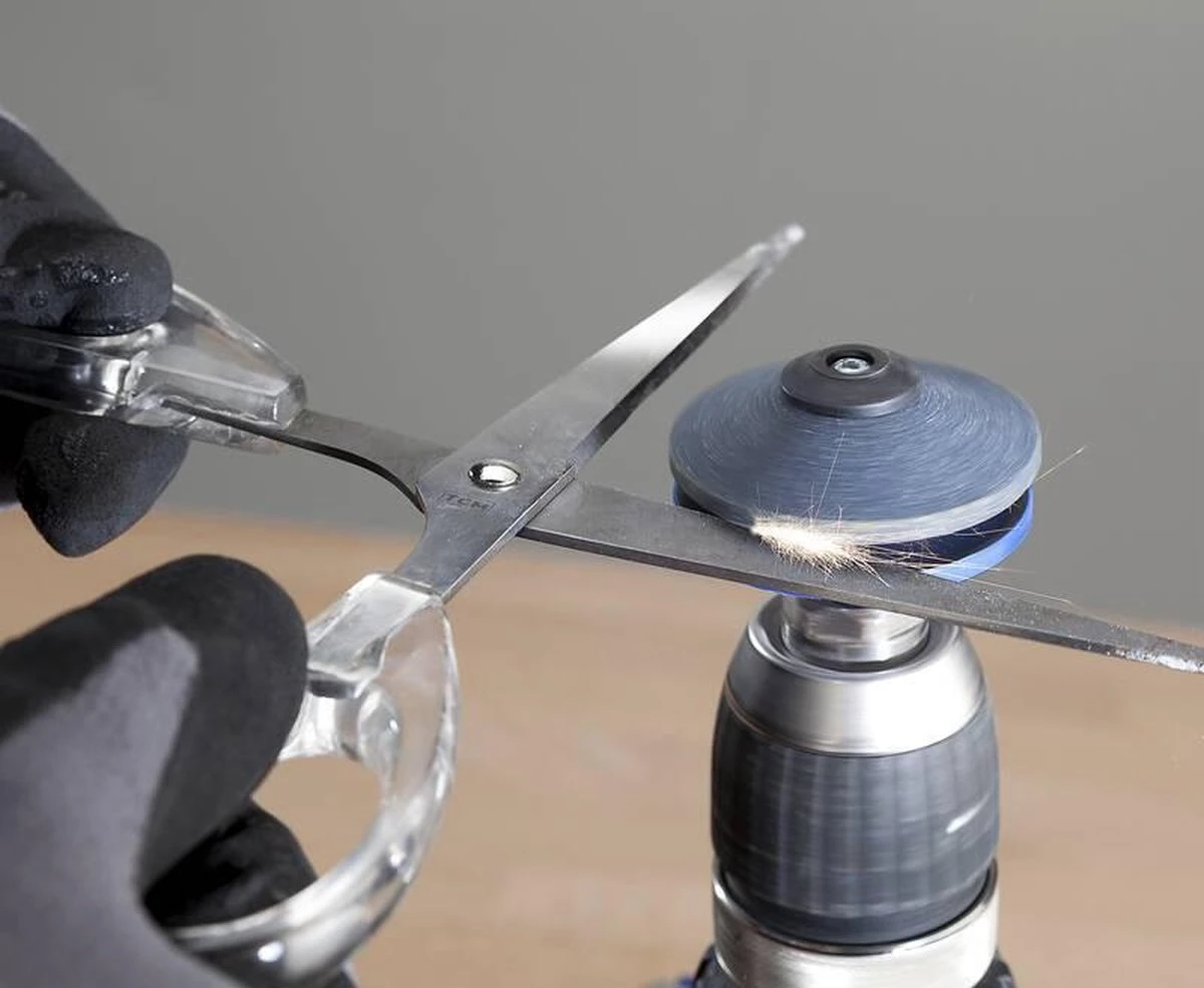 GartenMeister Slijper Voor Tuingereedschap Met Grasmaaierblad En Messenslijper 2 GartenMeister Slijper Voor Tuingereedschap Met Grasmaaierblad En Messenslijper - Image 2