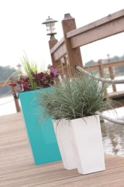 Prosperplast Kunststof Urbi Bloempot/plantenpot Met Binnenpot Wit 32 X 32 X 61 Cm - 21/49 Liter - Hoge Vierkante Bloempotten -Tuinartikelen Winkel 800x1200 124