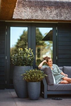 Capi Europe - Vaas Elegant Deluxe Rib NL - 40x60 - Zwart - Voor Binnen En Buiten - KBLR1131 25 Capi Europe - Vaas Elegant Deluxe Rib NL - 40x60 - Zwart - Voor Binnen En Buiten - KBLR1131 -Tuinartikelen Winkel 800x1200 128