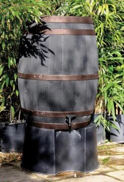 Complete Set: Regenton Bronzen Band 235 Ltr | Hout Effect | Handbewerkt | Inc.voet & Vulautomaat -Tuinartikelen Winkel 822x1200 4